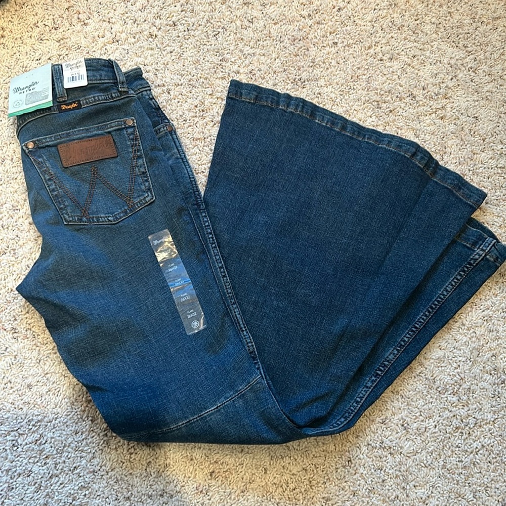 NWT Wrangler retro high rise flare